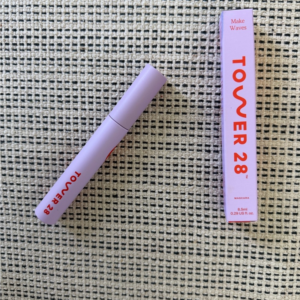Tower 28 MakeWaves Mascara “jet”